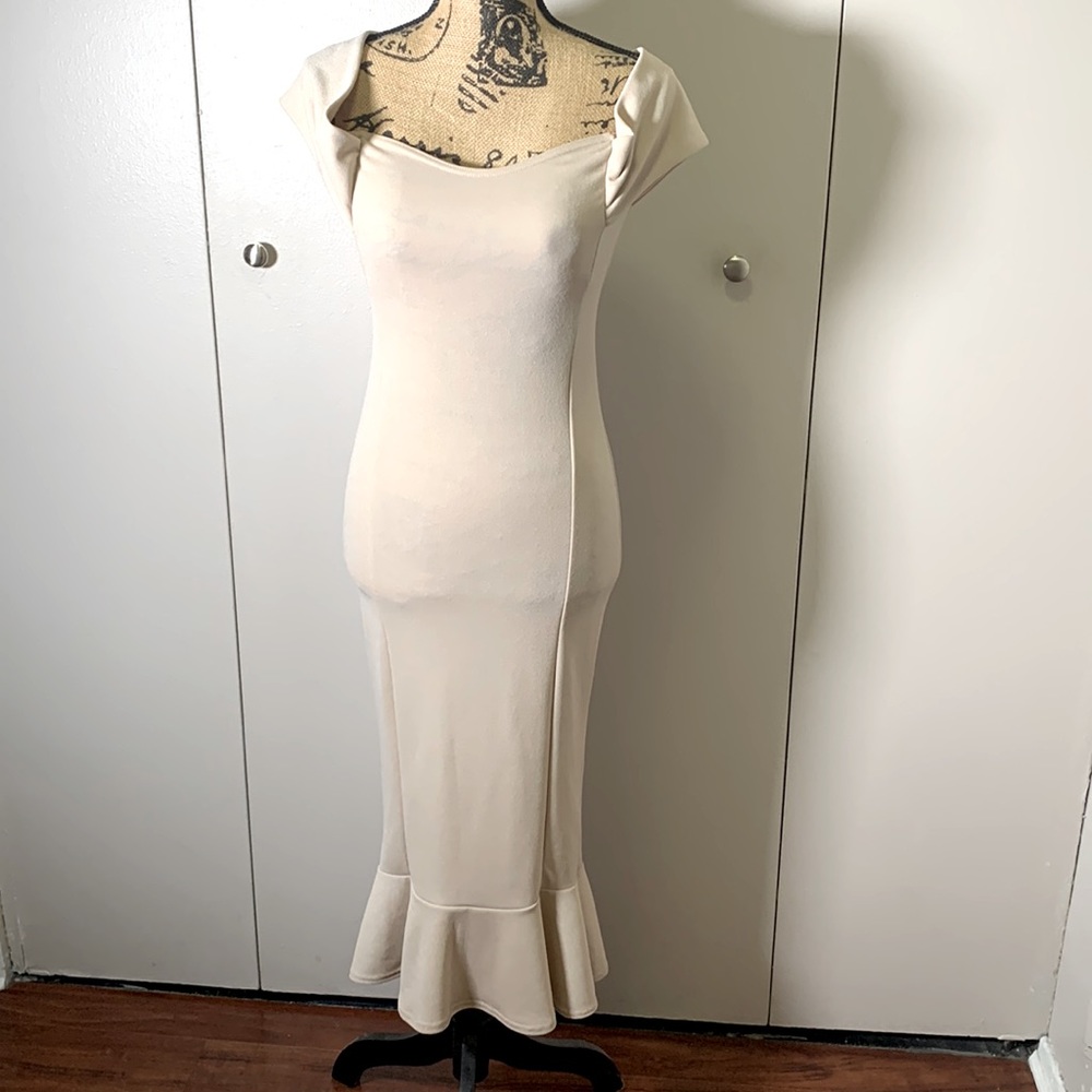 Pretty Little Things Elegant Dress